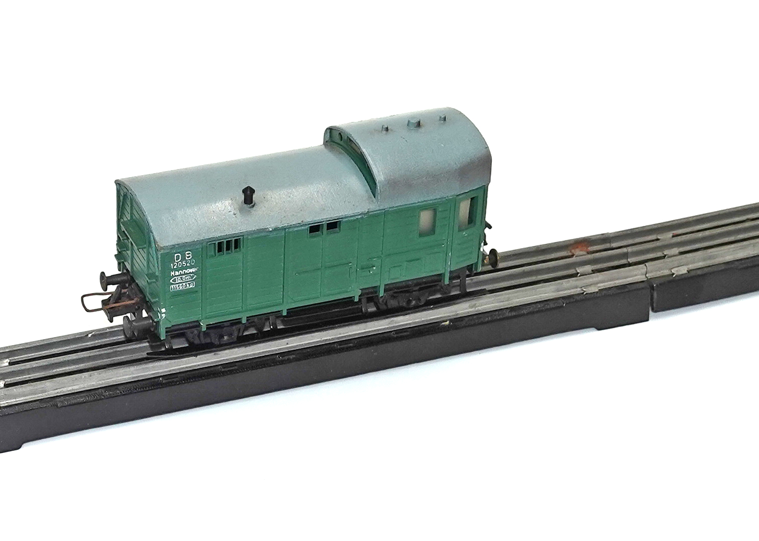 Trix Express 3422 Güterzug Begleitwagen mit Schlusslampen grün