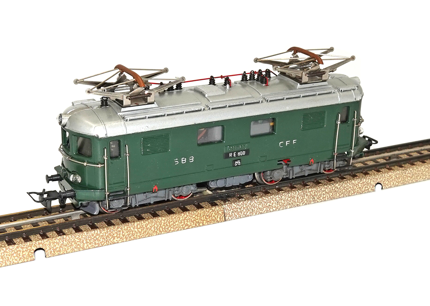Märklin RE 800 SBB Re 4/4 grün