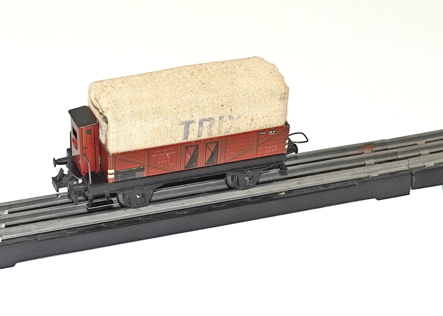 Trix Express 20/76 Niederbordwagen mit Plane mit BRH