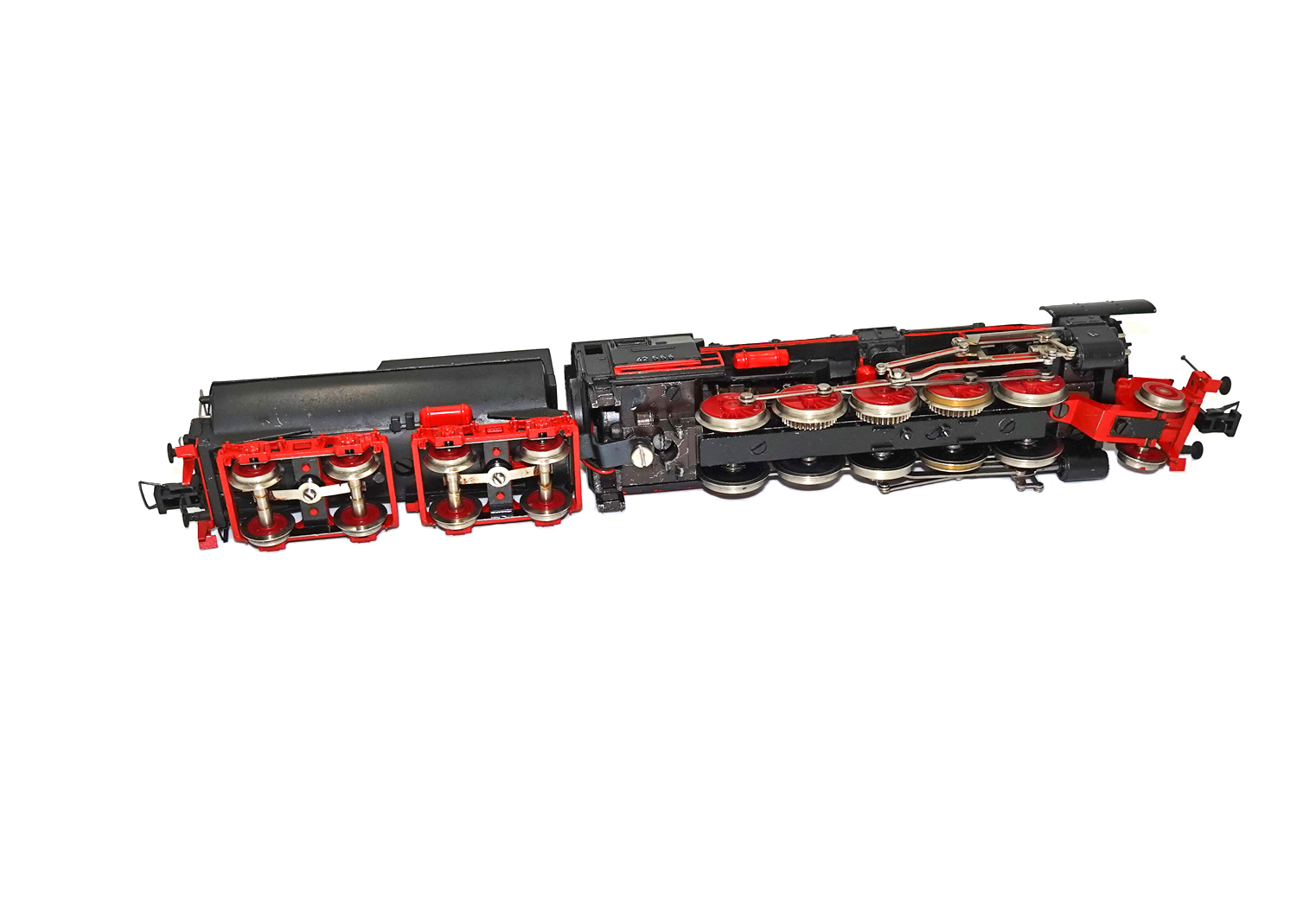 Trix International 2415 DB Güterzug-Dampflok BR 42