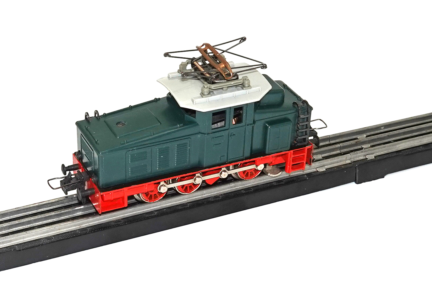 Trix Express 2238 Rangier E-Lokomotive grün